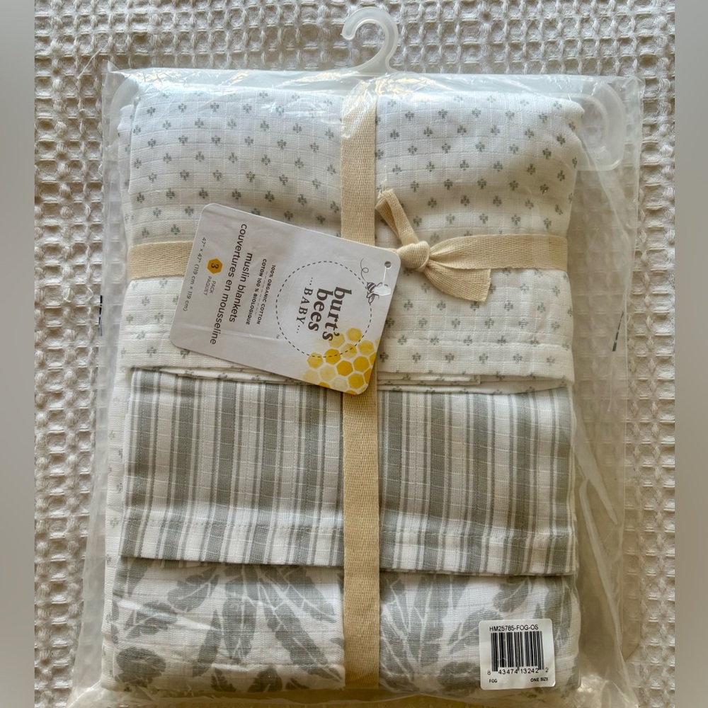 Burt's Bees Baby Muslin Cotton Swaddle blankets